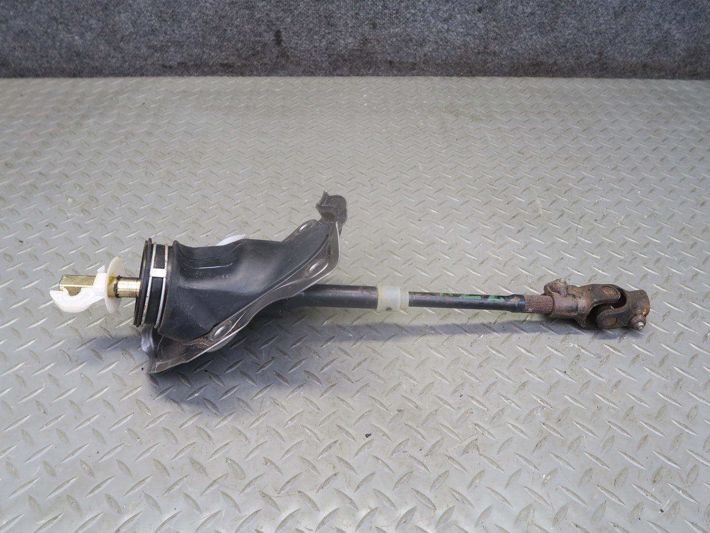 03-05 Nissan 350Z Z33 Lower Steering Column U Joint Shaft 35K Miles OEM