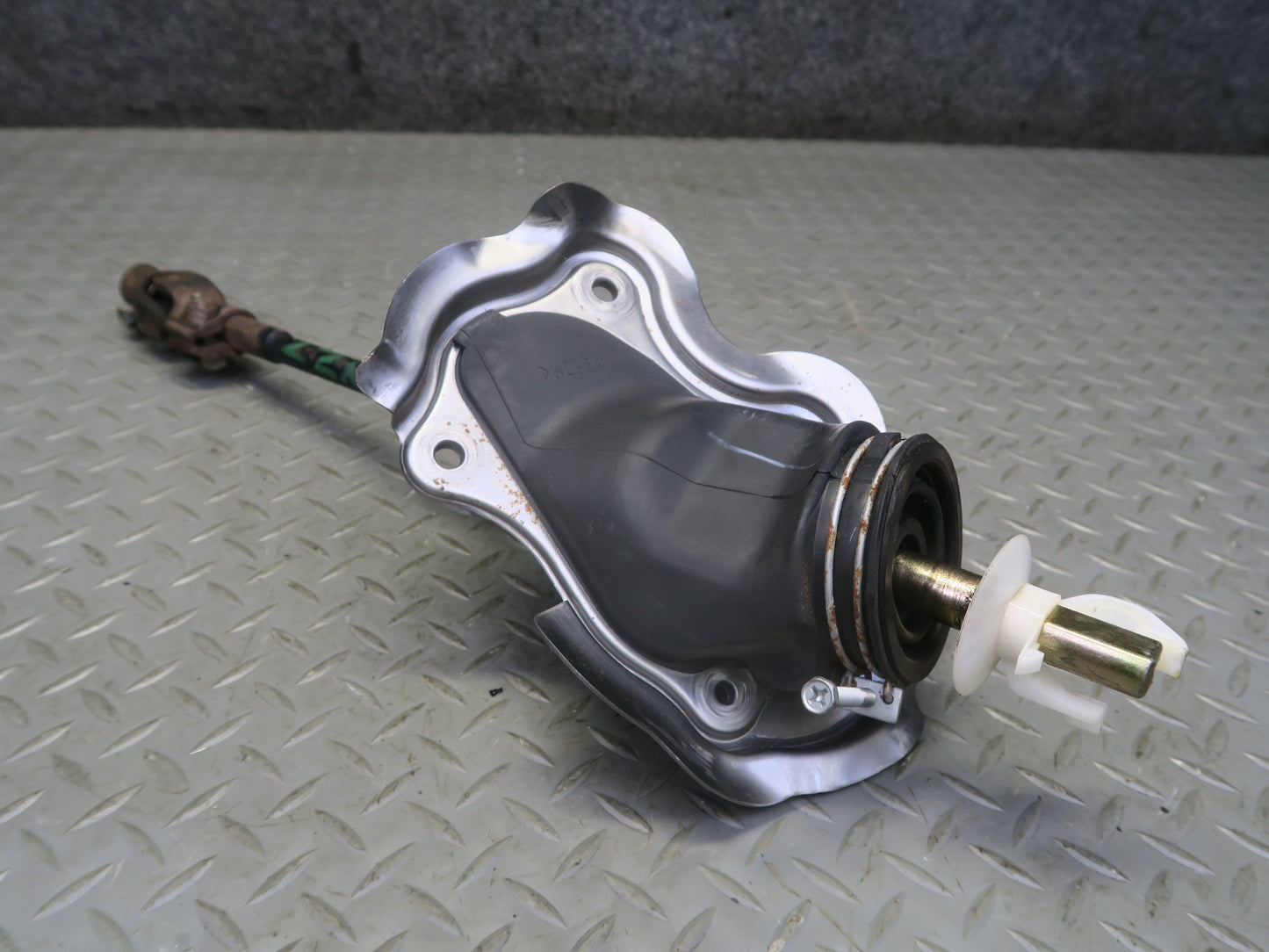 03-05 Nissan 350Z Z33 Lower Steering Column U Joint Shaft 35K Miles OEM