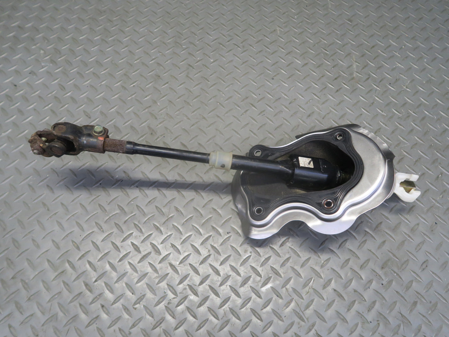 03-05 Nissan 350Z Z33 Lower Steering Column U Joint Shaft 35K Miles OEM