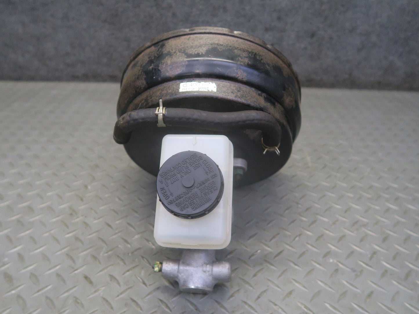 04-09 Nissan 350Z Convertible A/T Brake Master Cylinder Booster Reservoir OEM