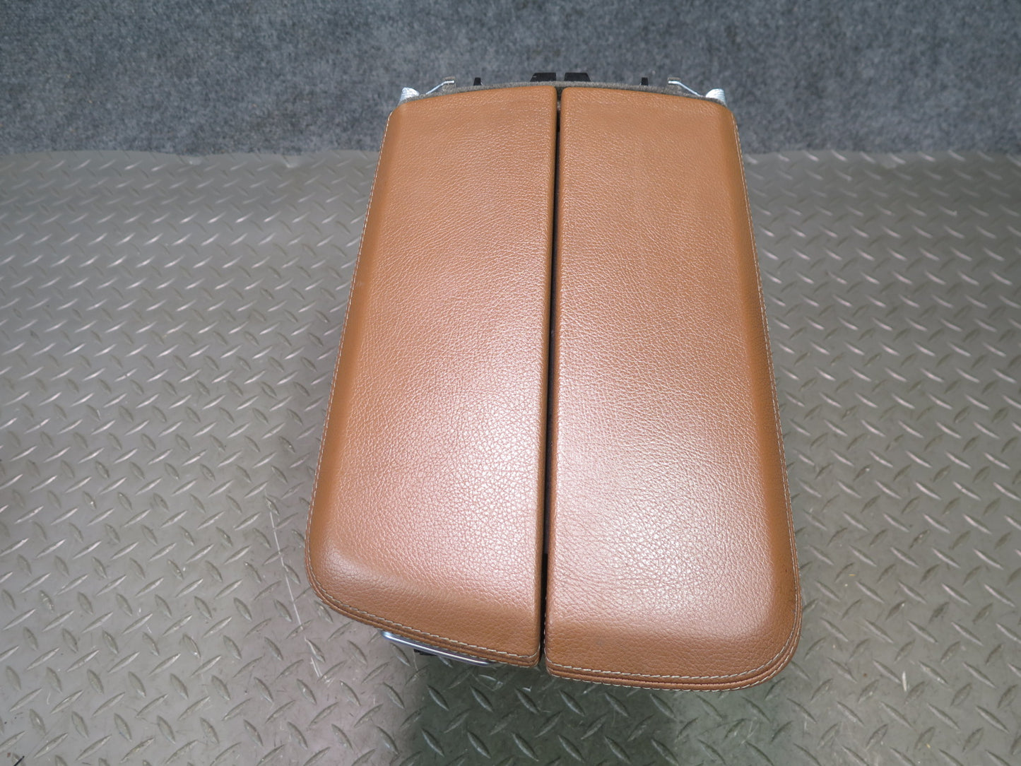 2017-2019 Mercedes X166 GLS450 Center Console Leather Armrest Storage
