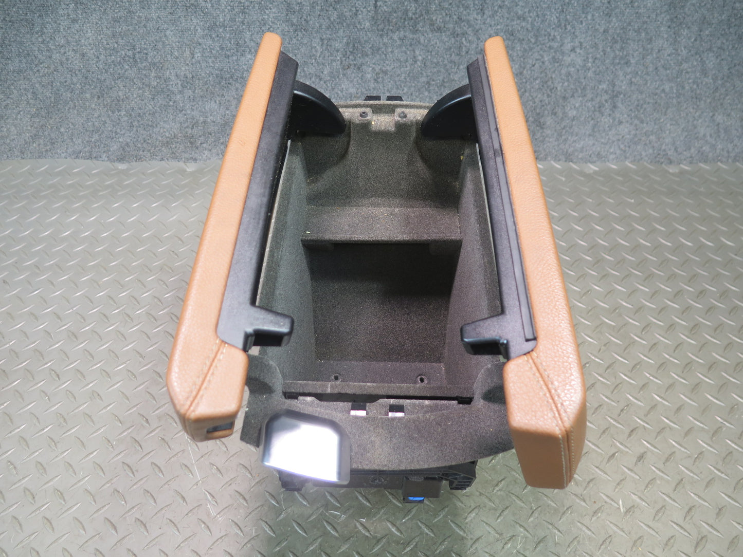 2017-2019 Mercedes X166 GLS450 Center Console Leather Armrest Storage