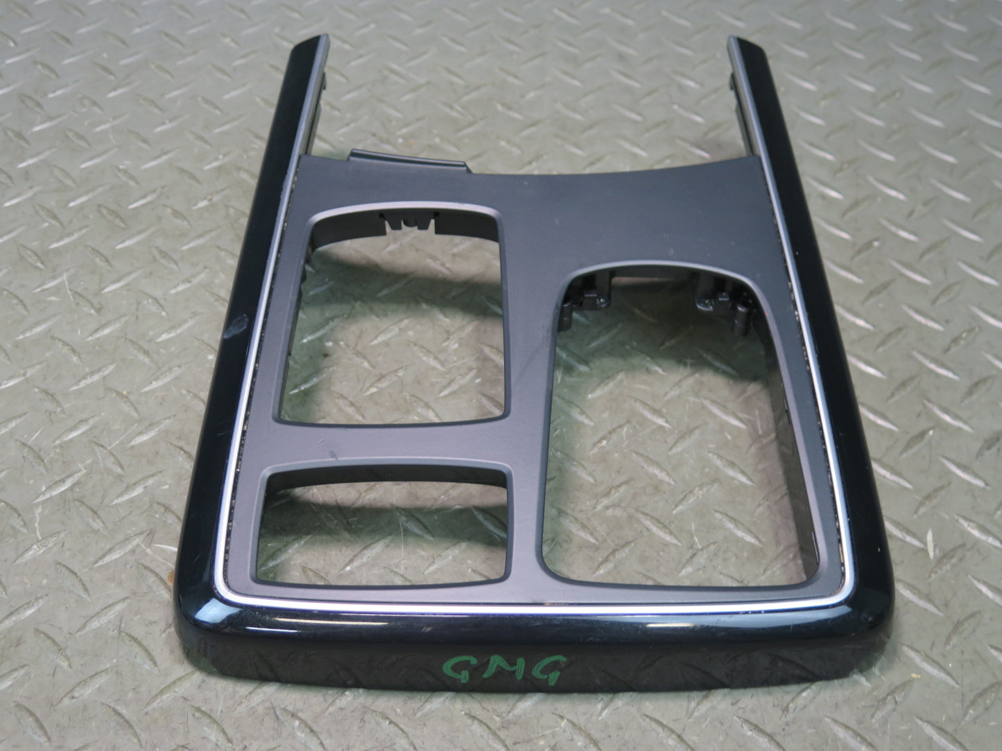 2017-2019 Mercedes X166 GLS450 Center Console Trim  Bezel Cover Panel 1666800803