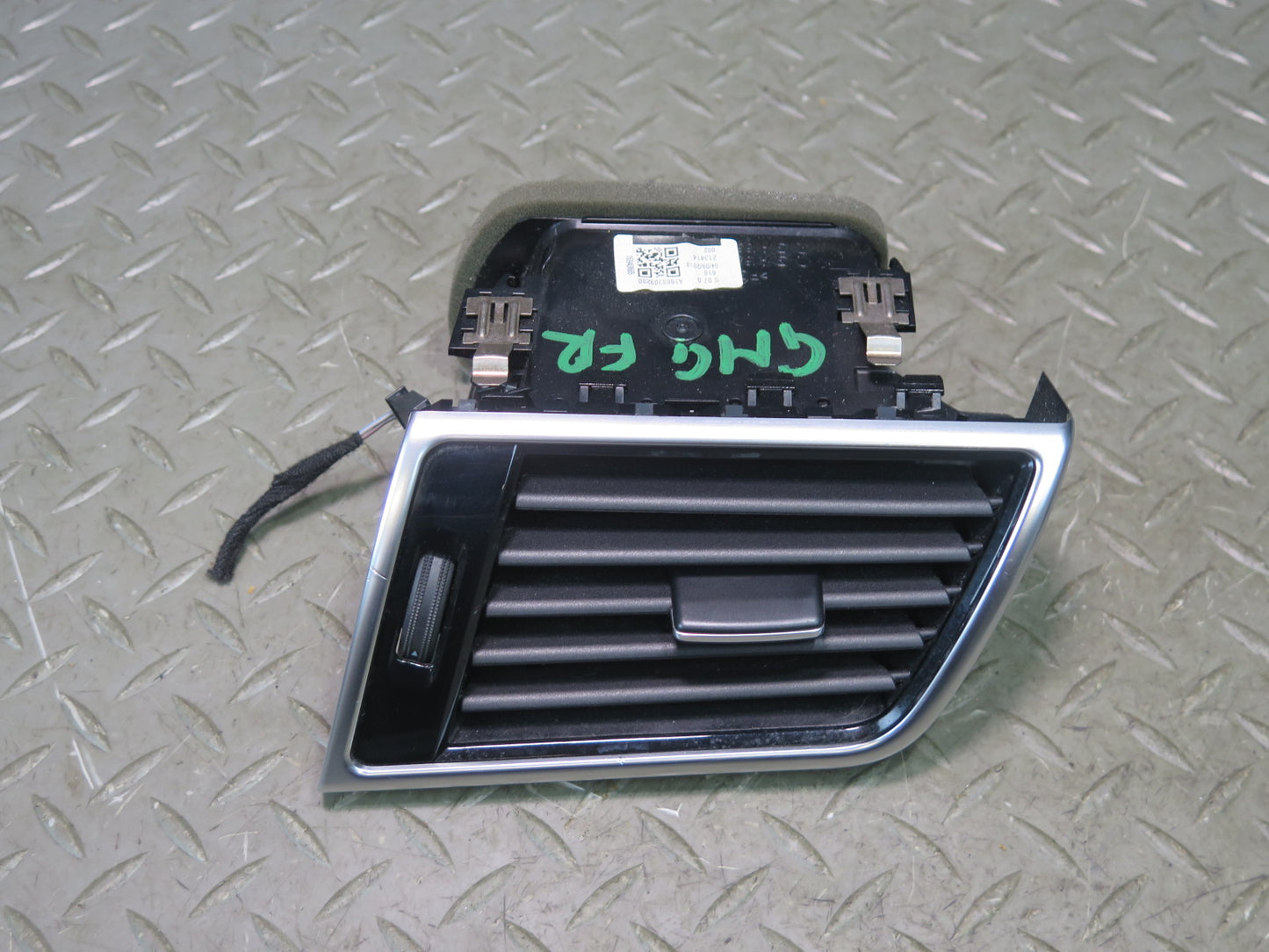2017-2019 Mercedes X166 GLS450 Dash Front  Right A/C Air Vent Grille 1668309200