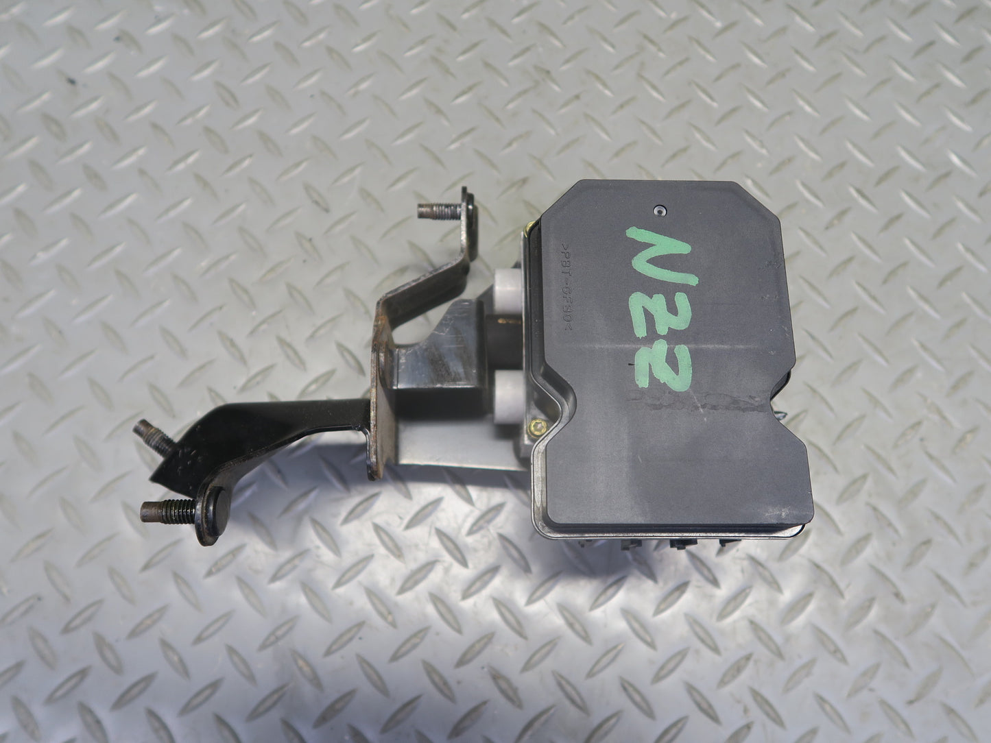 04-05 Nissan Z33 350Z A/T Convertible Anti Lock Brake ABS Pump Module OEM