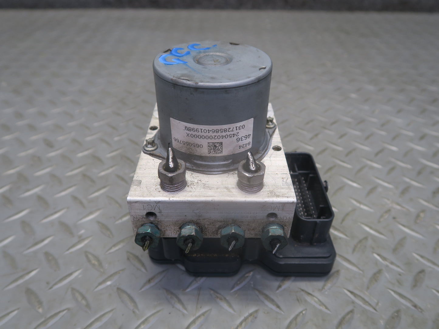 2018 Chevrolet Camaro SS Anti Lock Brake ABS Pump Module 84244636 OEM
