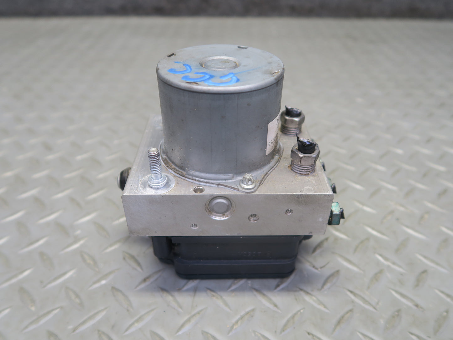 2018 Chevrolet Camaro SS Anti Lock Brake ABS Pump Module 84244636 OEM