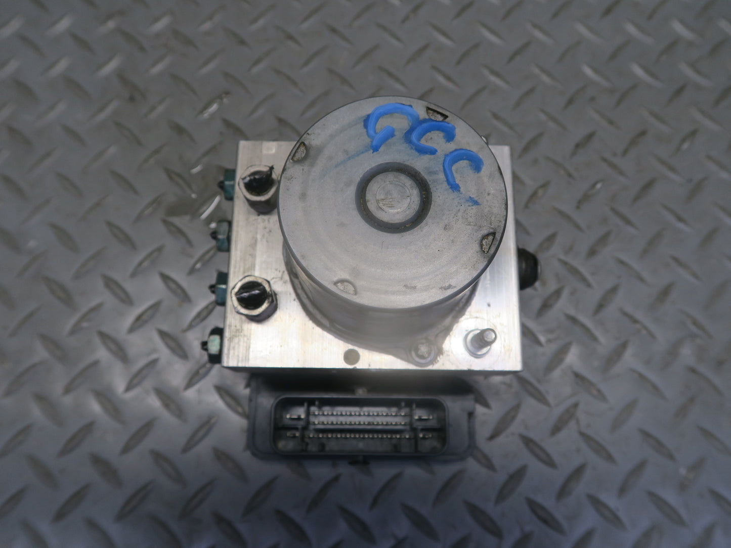 2018 Chevrolet Camaro SS Anti Lock Brake ABS Pump Module 84244636 OEM