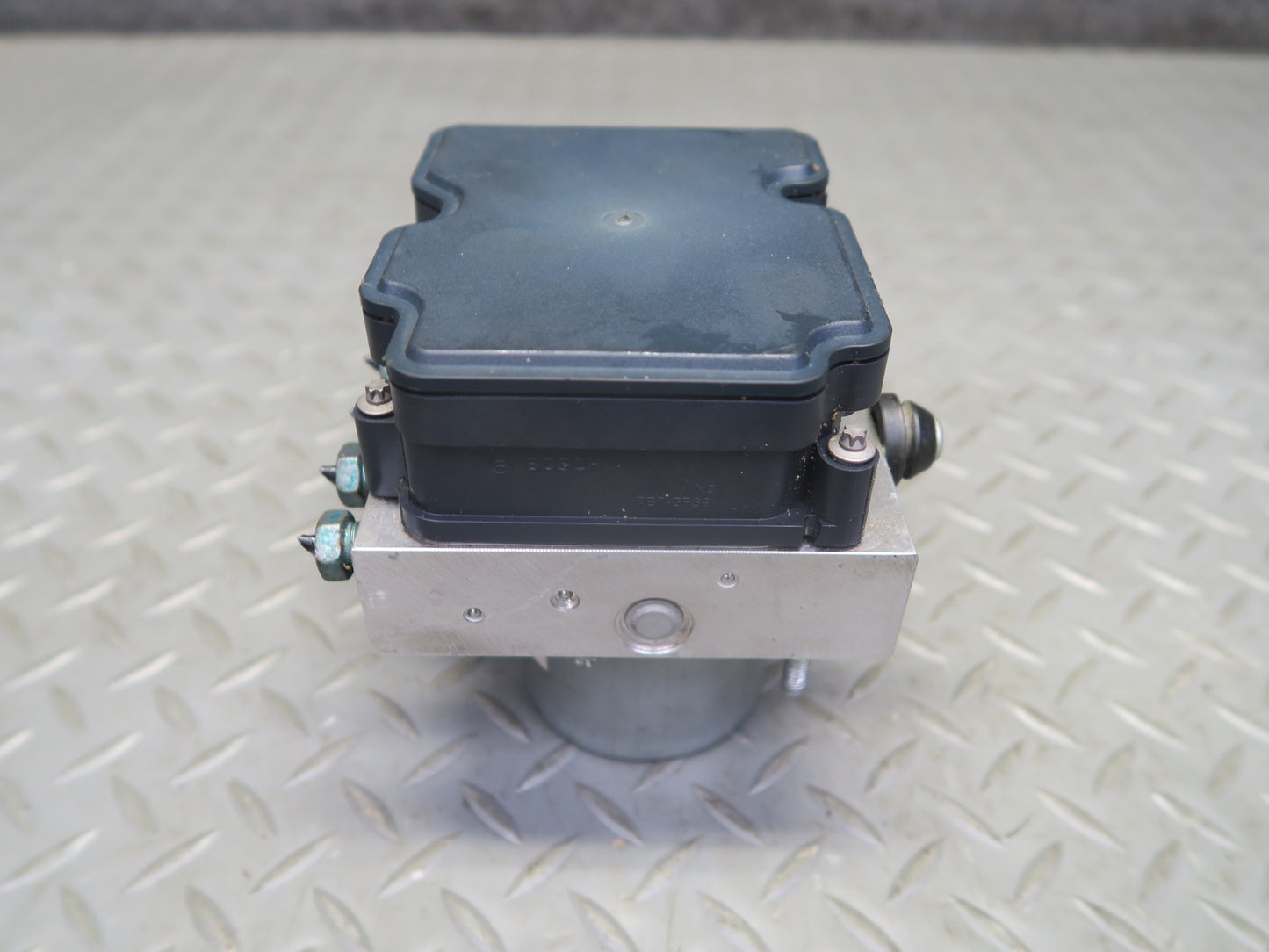 2018 Chevrolet Camaro SS Anti Lock Brake ABS Pump Module 84244636 OEM