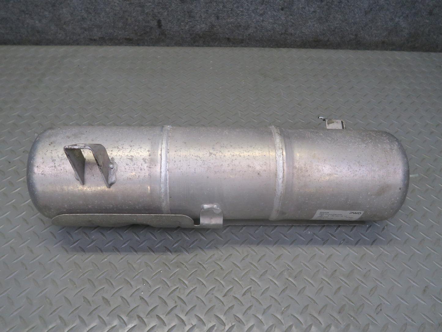 2017-2019 Mercedes X166 GLS450 Air Suspension Pressure Reservoir Tank 1663200215