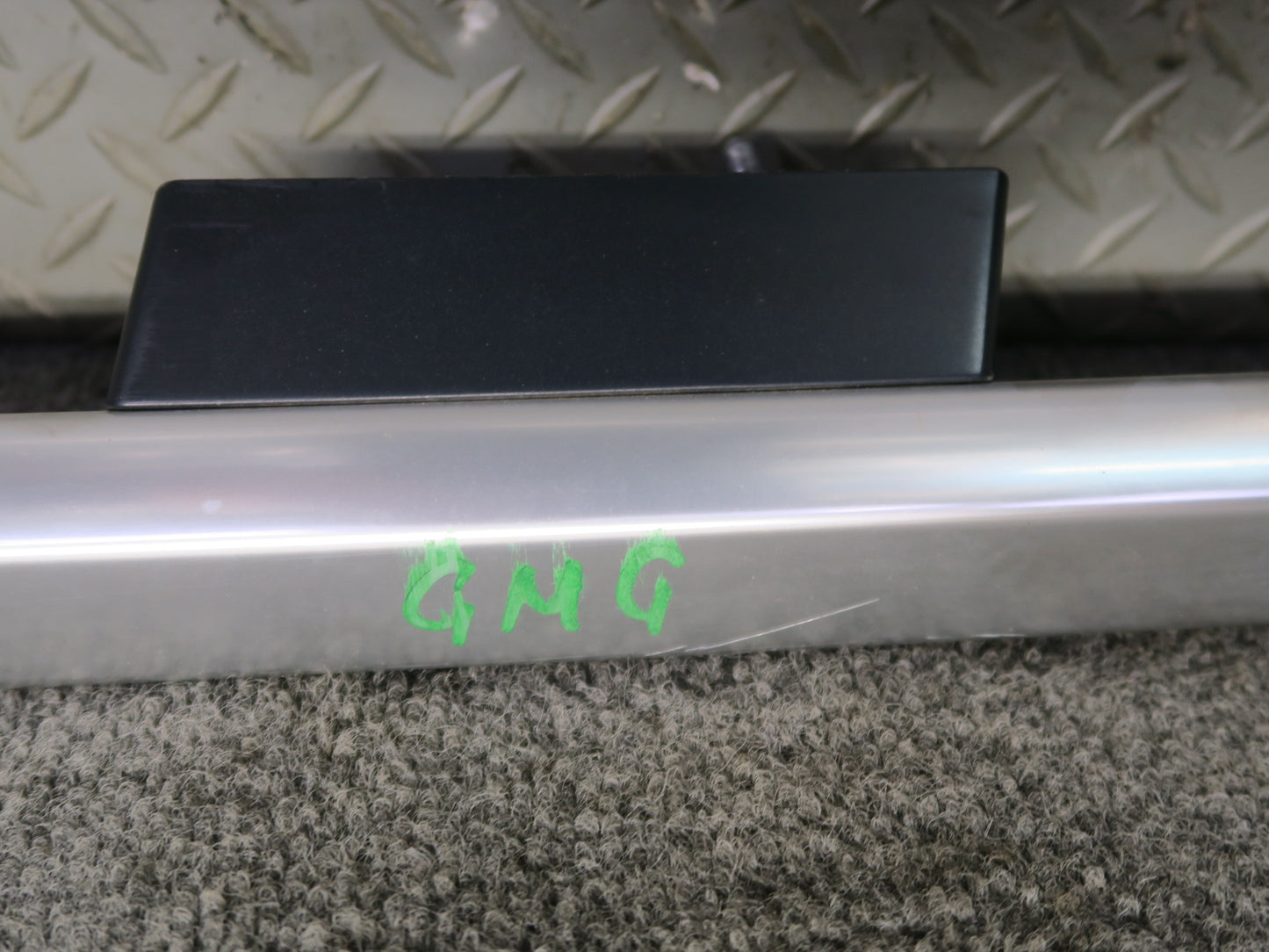 2017-2019 Mercedes X166 GLS450 Left & Right Luggage Roof Rack Rail Set of 2