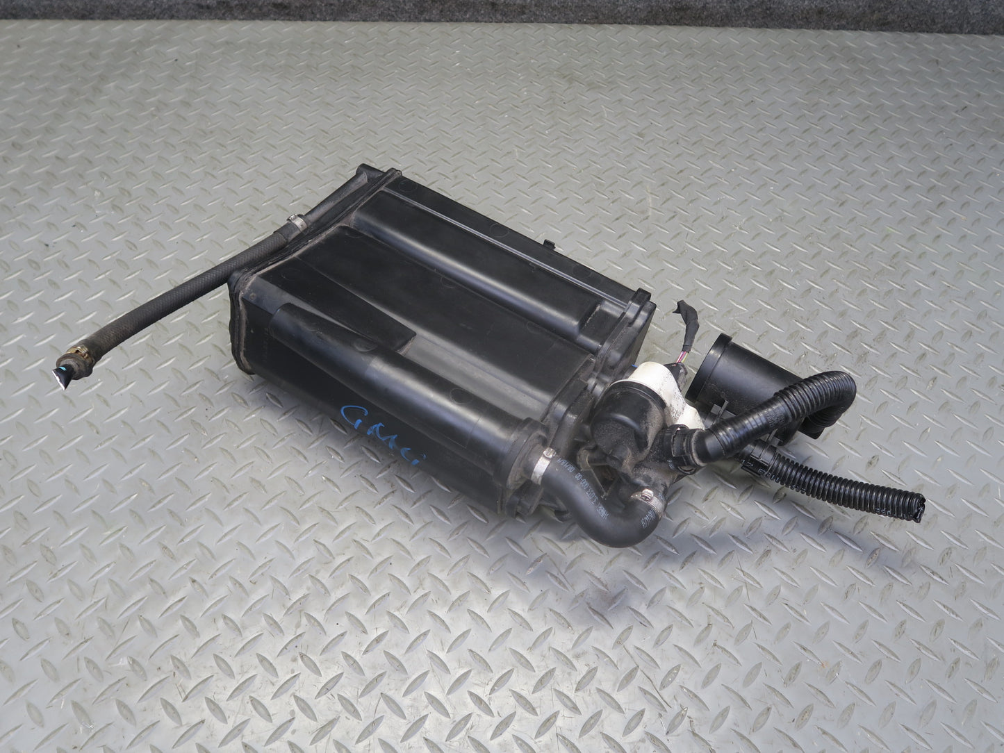 2017-2019 Mercedes X166 GLS450 Fuel Evap Vapor Charcoal Canister 1664702000