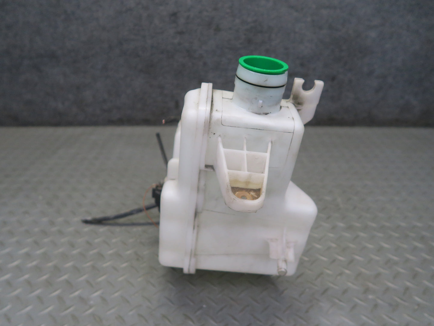 2012-2019 Mercedes X166 GL GLS Windshield Washer Fluid Reservoir Tank w Pump