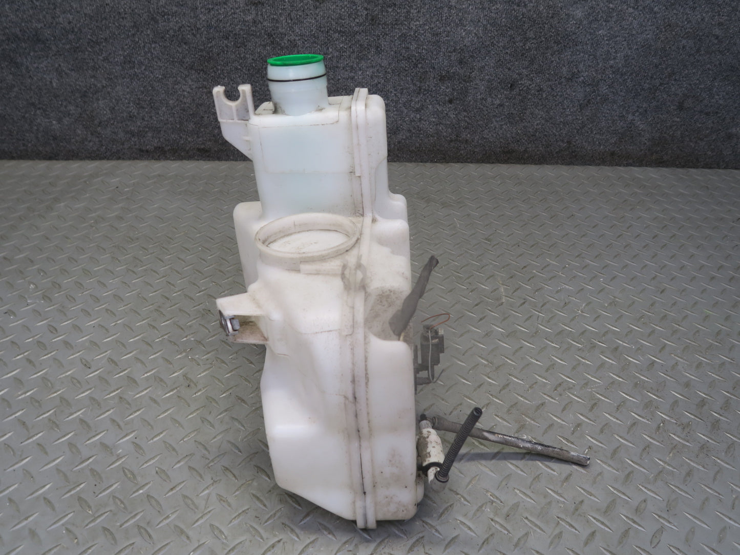 2012-2019 Mercedes X166 GL GLS Windshield Washer Fluid Reservoir Tank w Pump