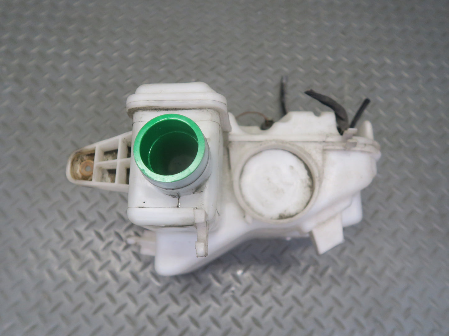 2012-2019 Mercedes X166 GL GLS Windshield Washer Fluid Reservoir Tank w Pump