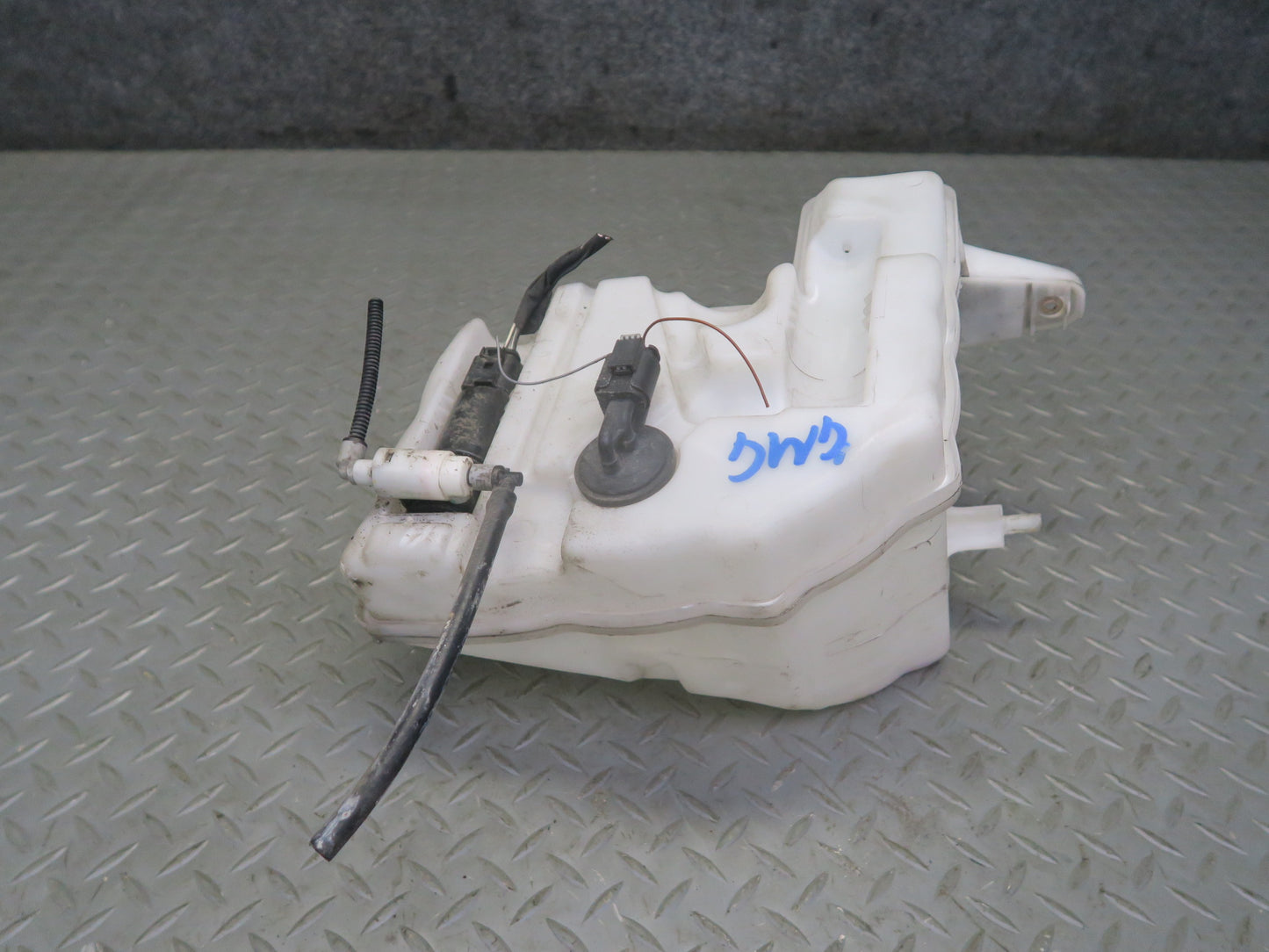 2012-2019 Mercedes X166 GL GLS Windshield Washer Fluid Reservoir Tank w Pump