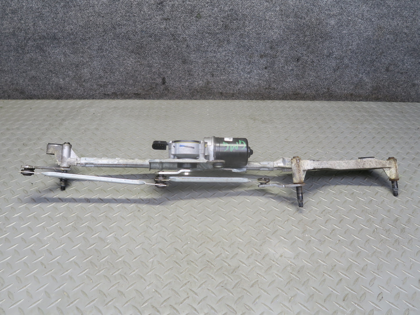 2017-2019 Mercedes X166 GLS450 Front Windshield Wiper Transmission W/ Motor