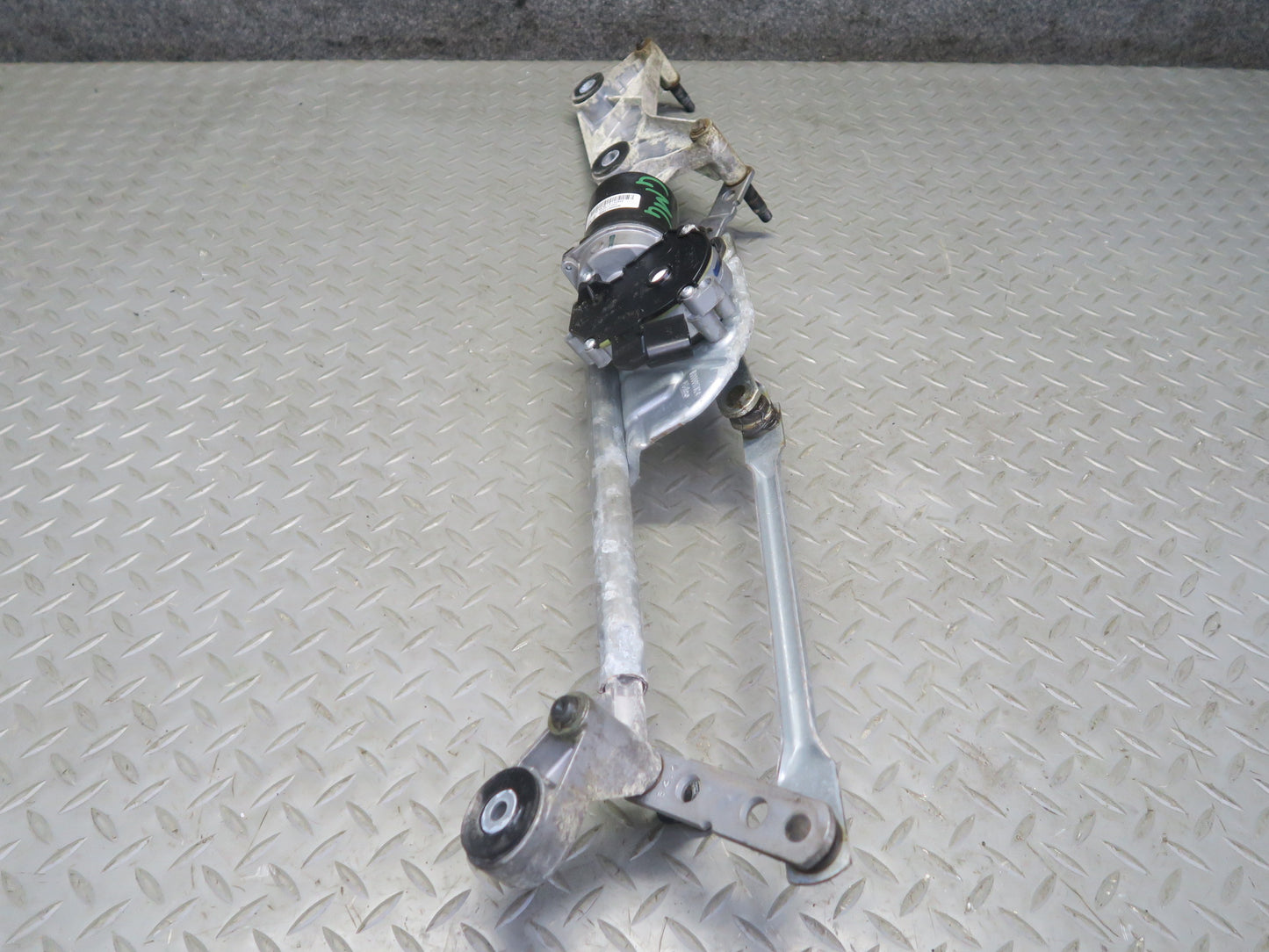 2017-2019 Mercedes X166 GLS450 Front Windshield Wiper Transmission W/ Motor