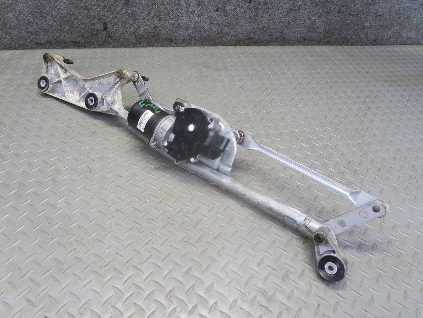 2017-2019 Mercedes X166 GLS450 Front Windshield Wiper Transmission W/ Motor