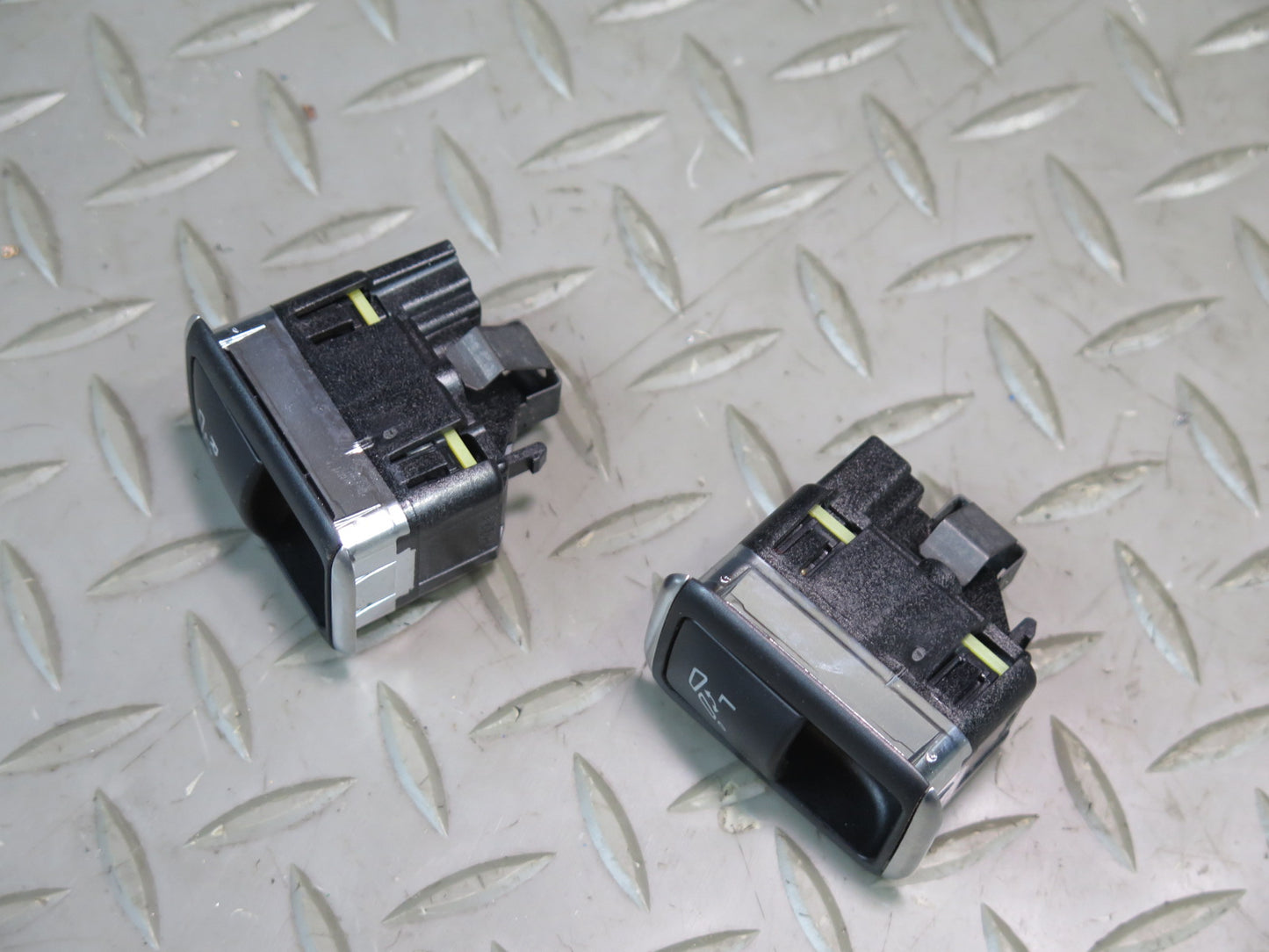 2017-2019 Mercedes X166 GLS450 Rear Right & Left Seat Auto Fold Switch Set of 6