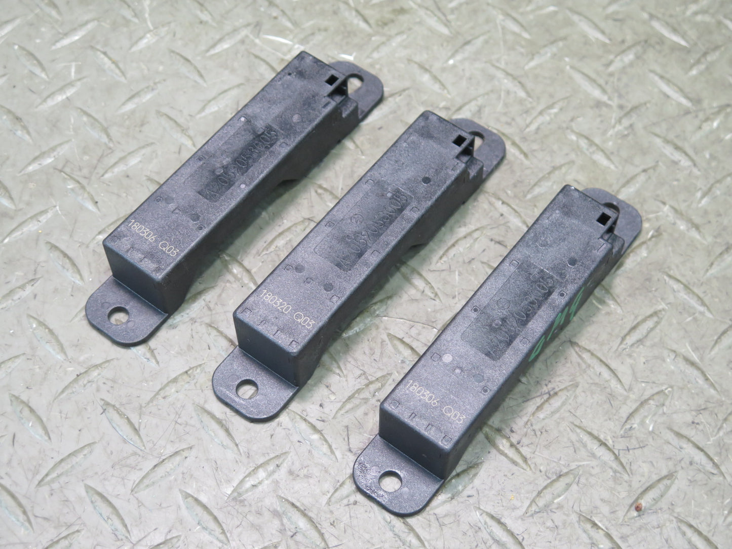2017-2019 Mercedes X166 GLS450 Keyless Entry Smart Antenna Module Set of 3