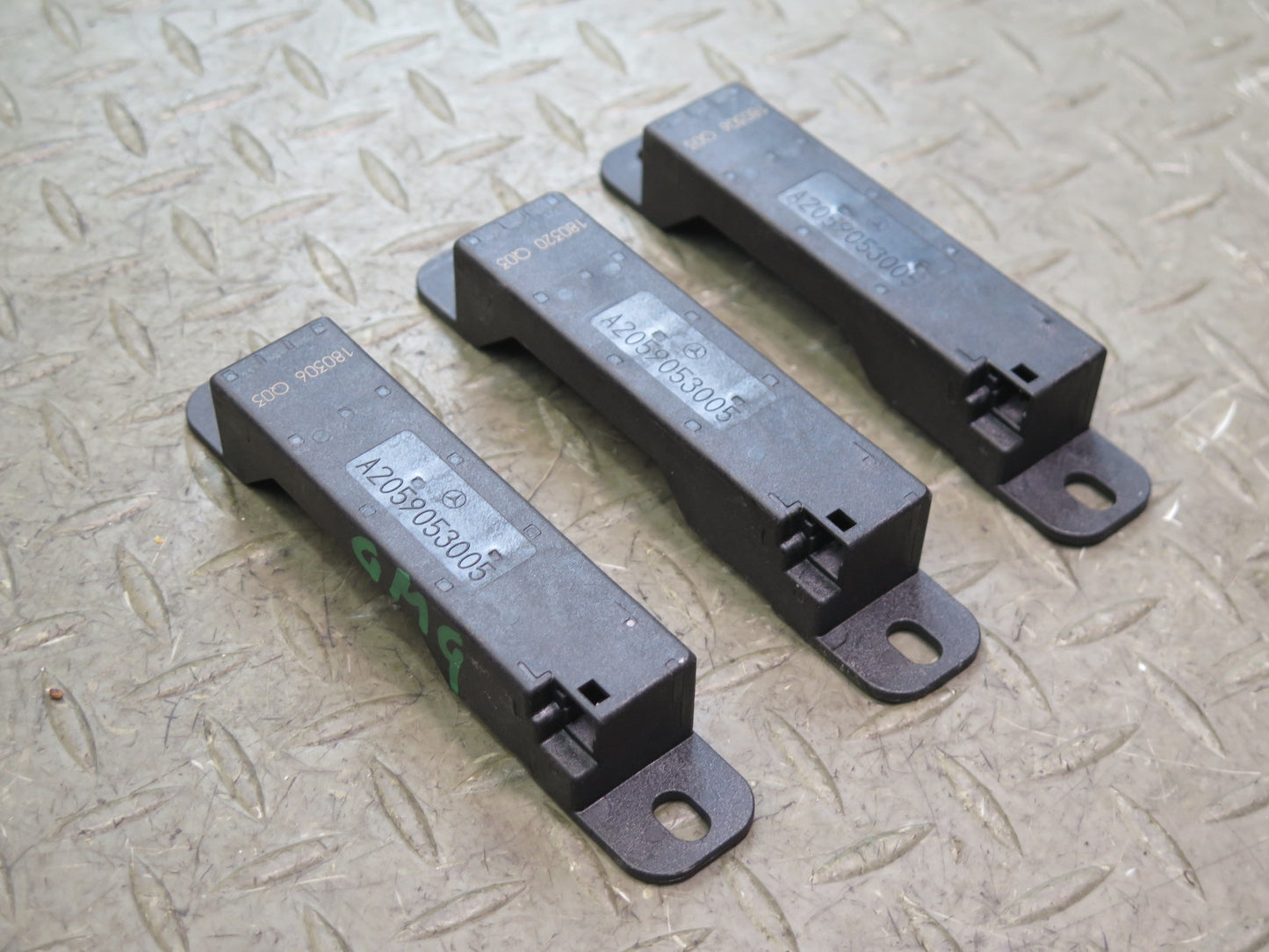 2017-2019 Mercedes X166 GLS450 Keyless Entry Smart Antenna Module Set of 3