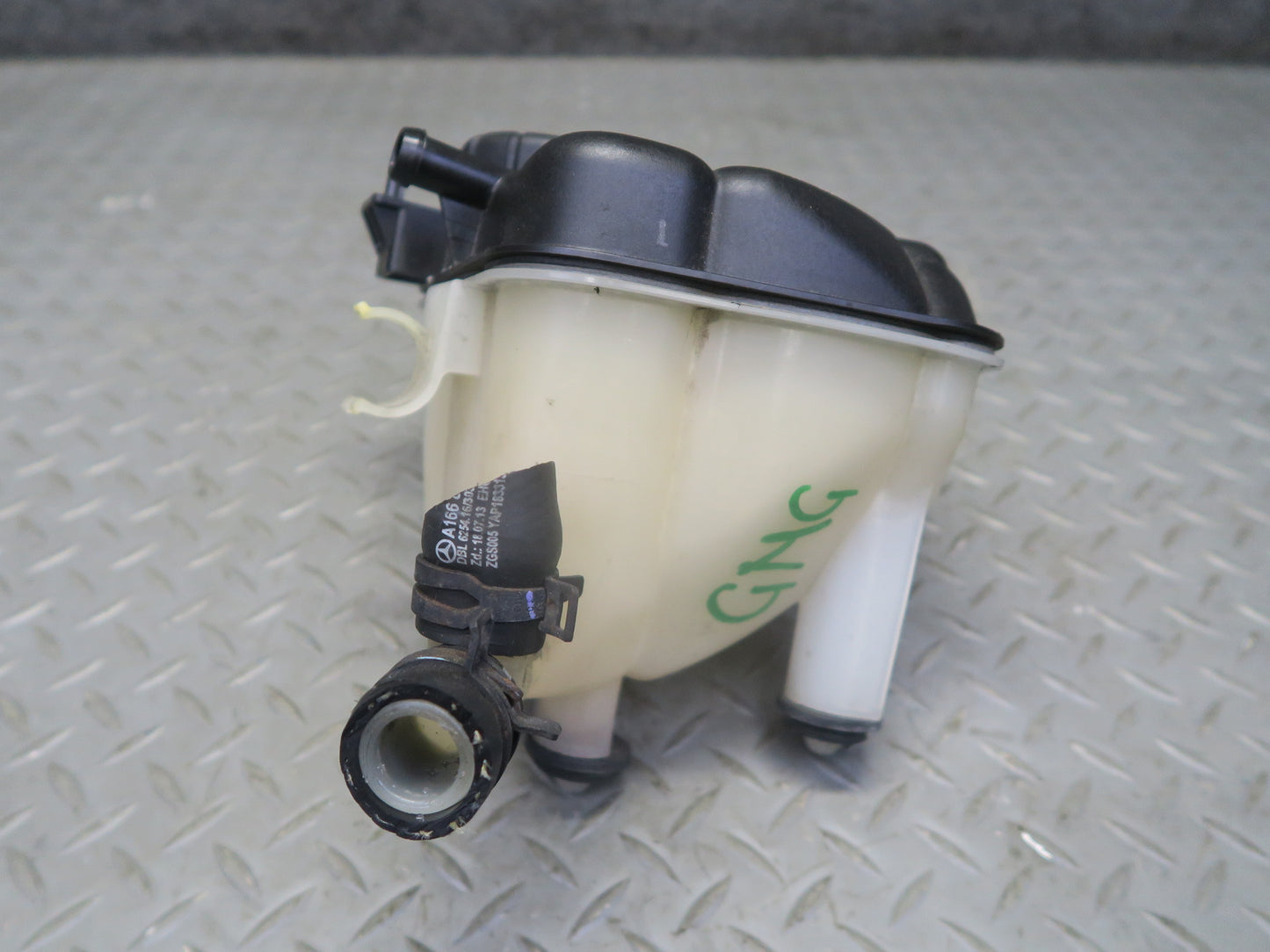 2013-2019 Mercedes X166 GLS450 Coolant Overflow Expansion Reservoir Tank