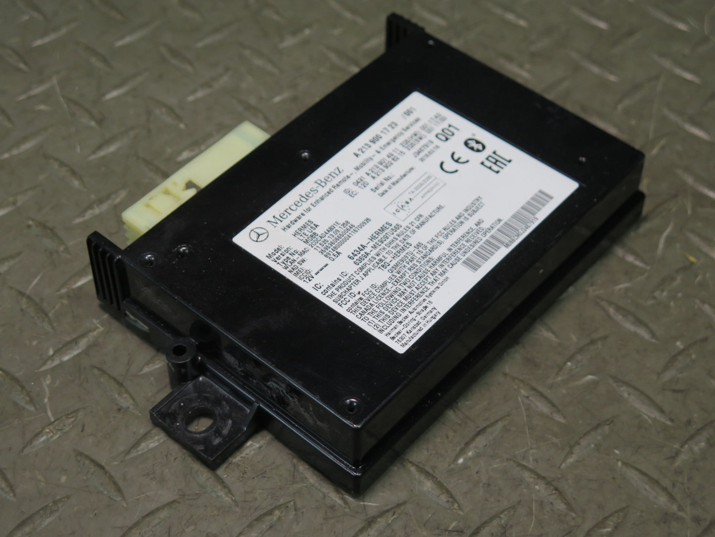 2017-2019 Mercedes X166 GLS450 Telematics Communication Control Module Unit