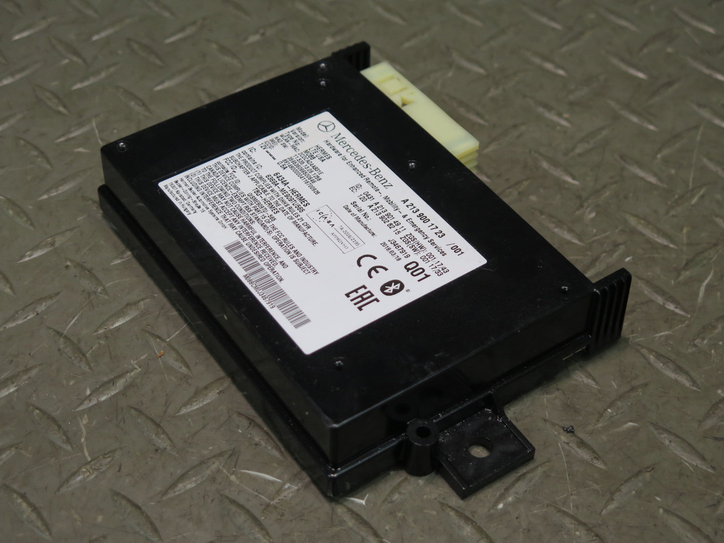 2017-2019 Mercedes X166 GLS450 Telematics Communication Control Module Unit