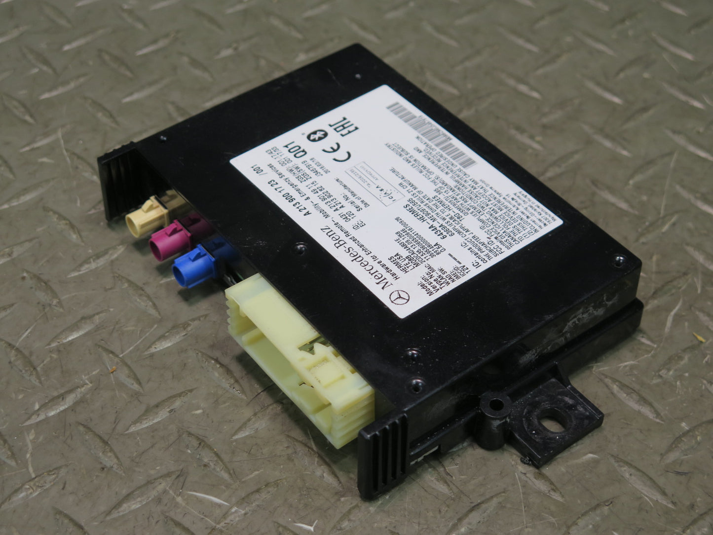 2017-2019 Mercedes X166 GLS450 Telematics Communication Control Module Unit