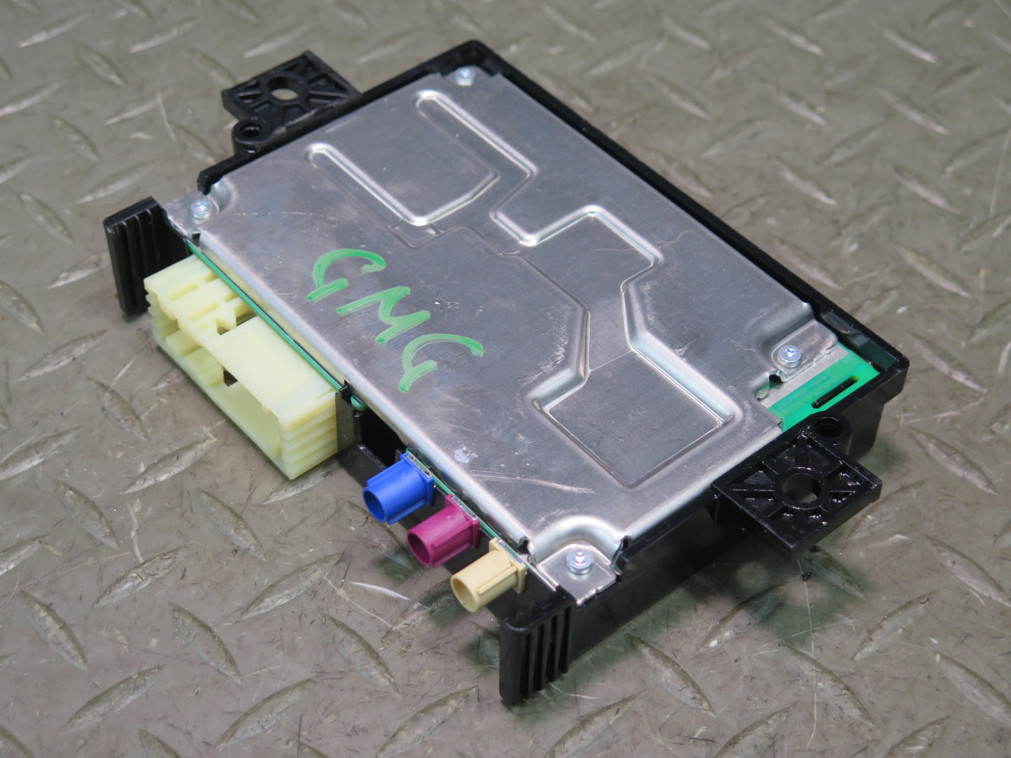 2017-2019 Mercedes X166 GLS450 Telematics Communication Control Module Unit