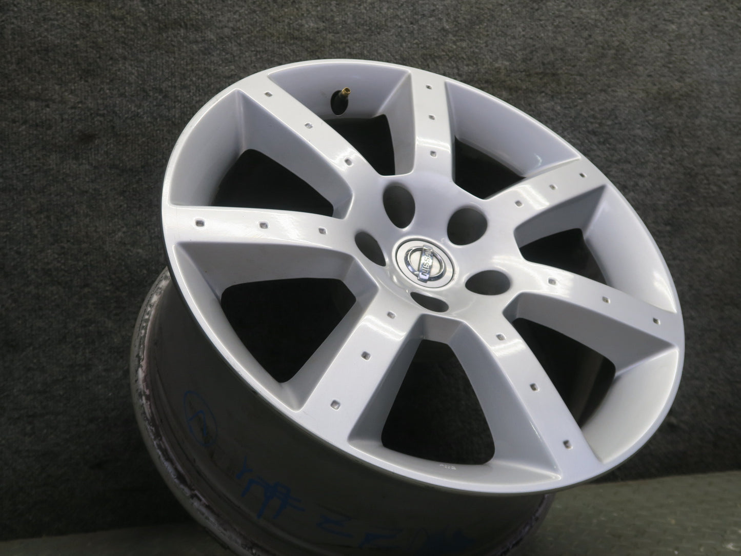 04-05 Nissan Z33 350Z Convert Factory Rear R17" Alloy Wheel Rim 17x8JJ ET33 OEM
