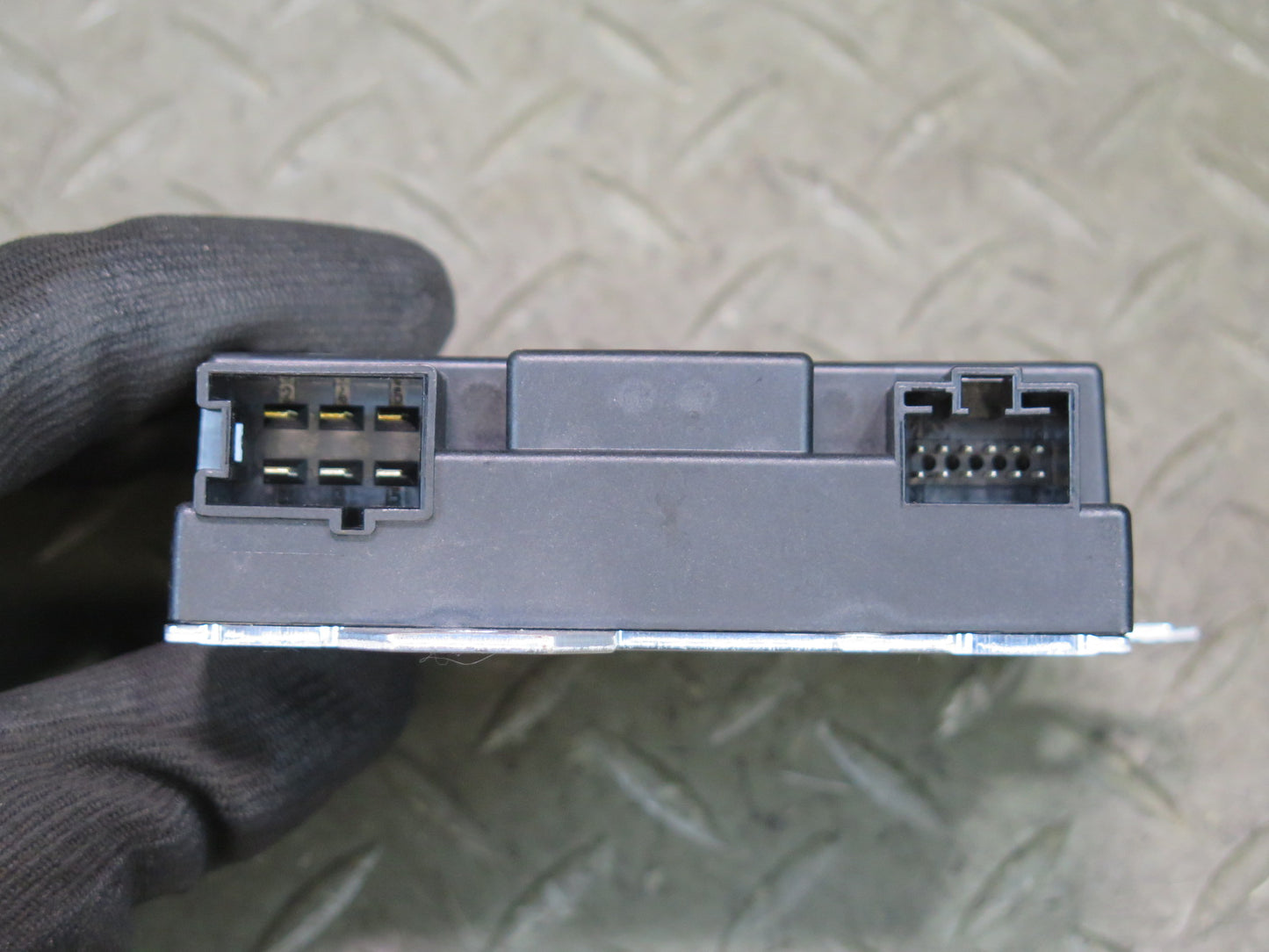 2017-2019 Mercedes X166 GLS450 Fuel Gas Pump Control Module Unit