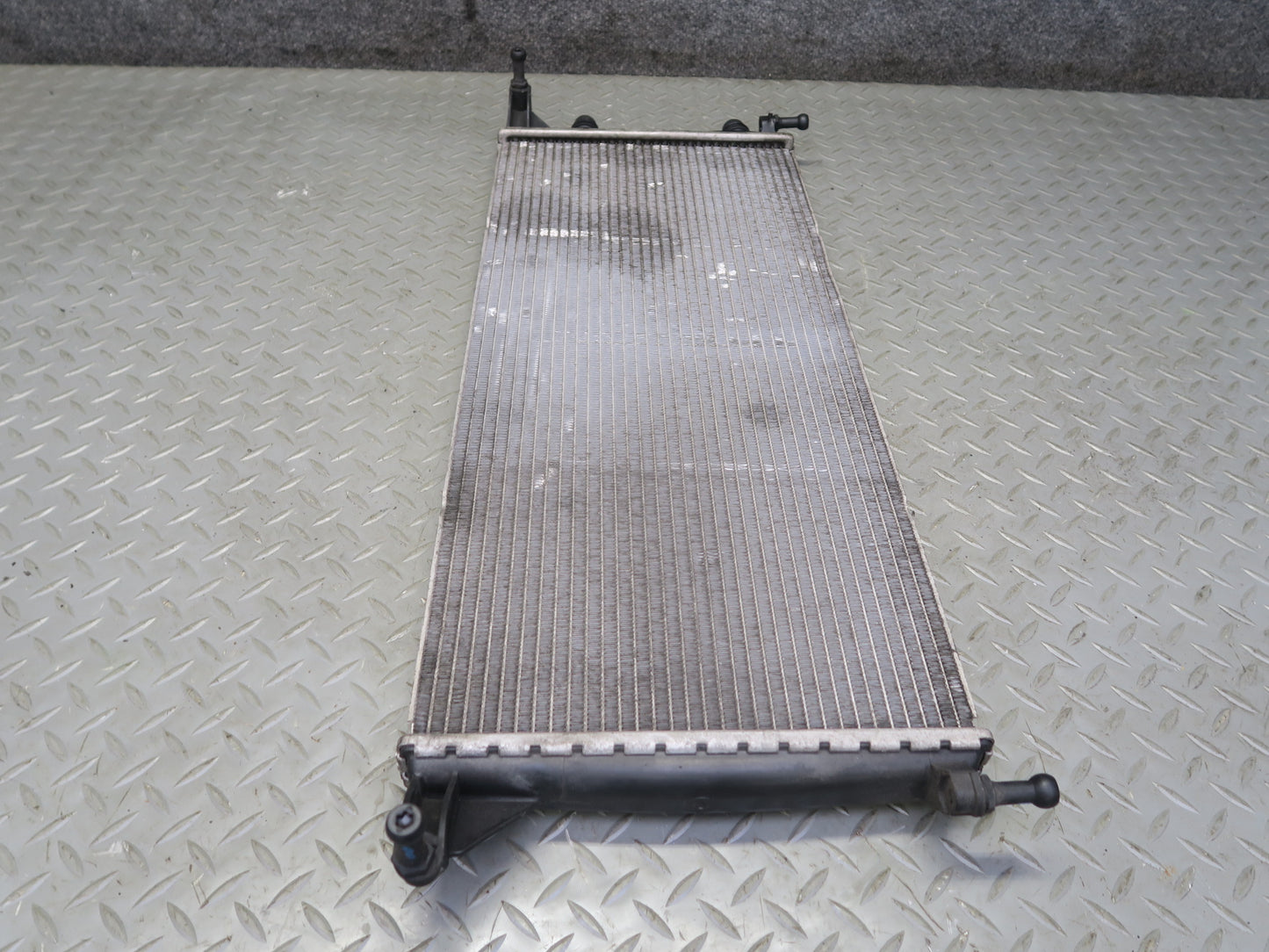 2017-2019 Mercedes X166 GLS450 Engine Cooling Auxiliary Water Cooler Radiator