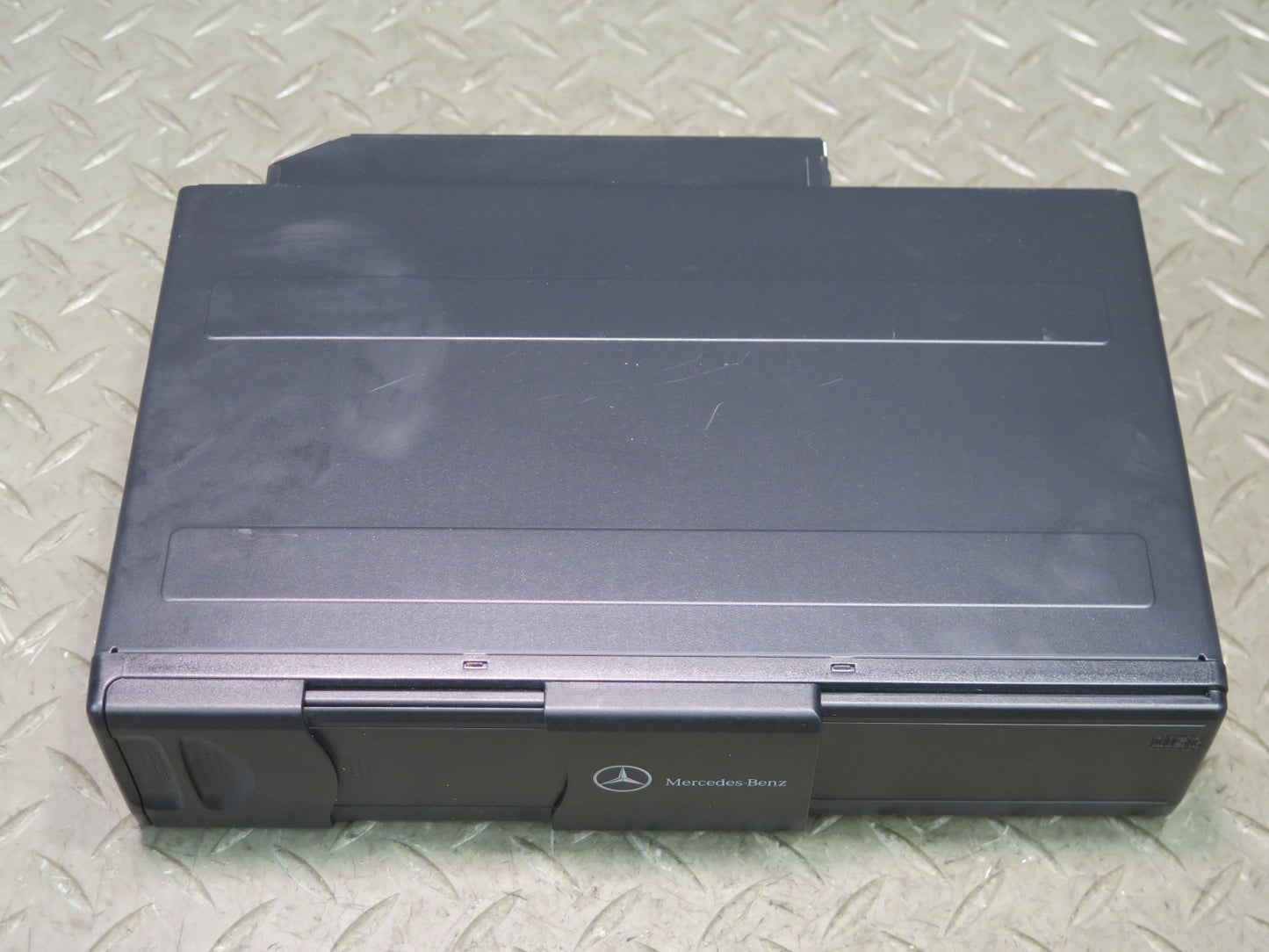 03-08 Mercedes R230 CD Changer Player w Magazine 2038703389 OEM