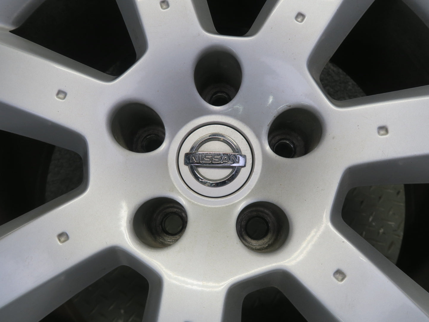 04-05 Nissan Z33 350Z Convert Factory Rear R17" Alloy Wheel Rim 17x8JJ ET33 OEM