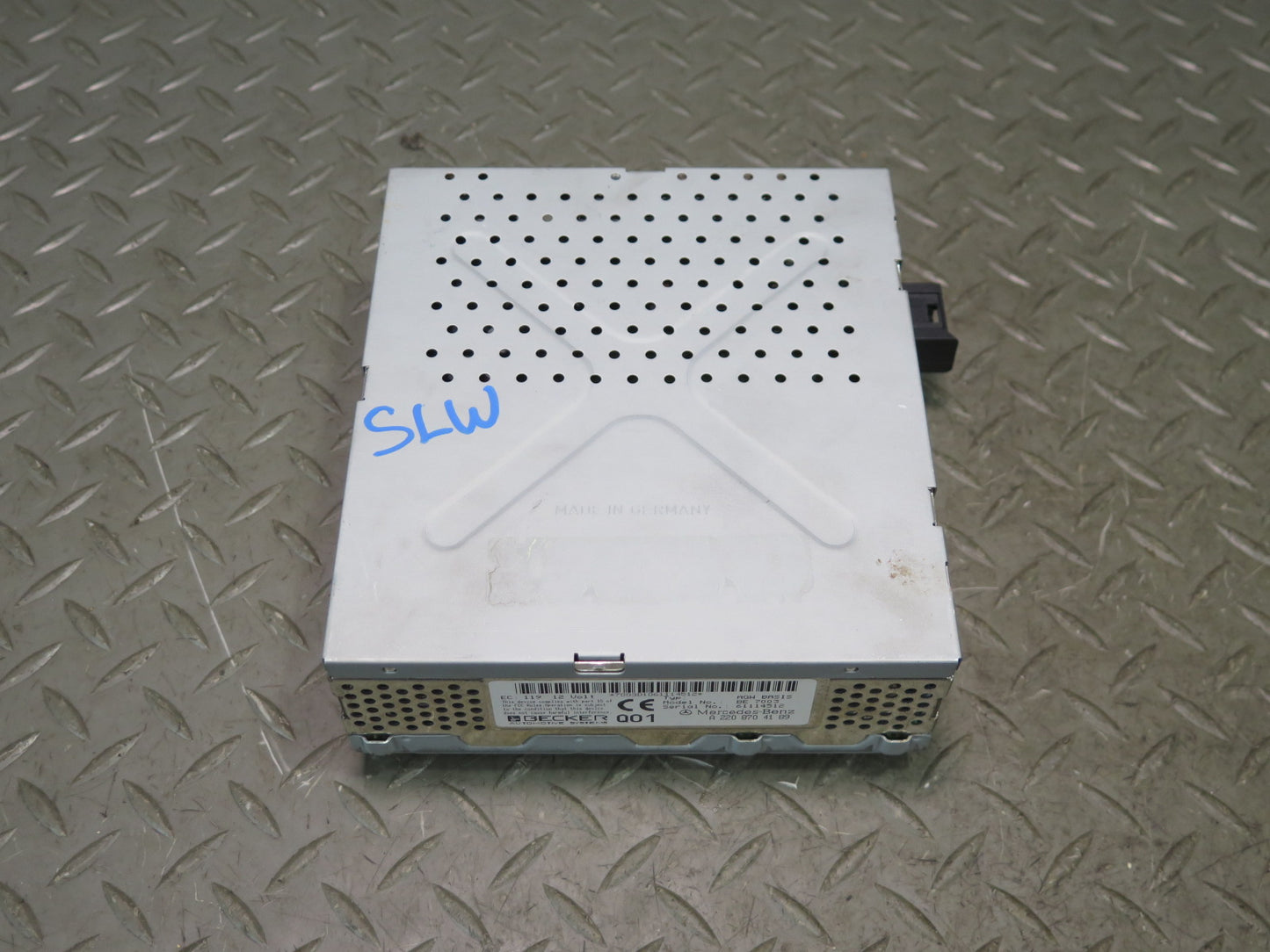 04-08 Mercedes R230 Sl-class Becker Audio Amplifier AMP 2208704189 OEM