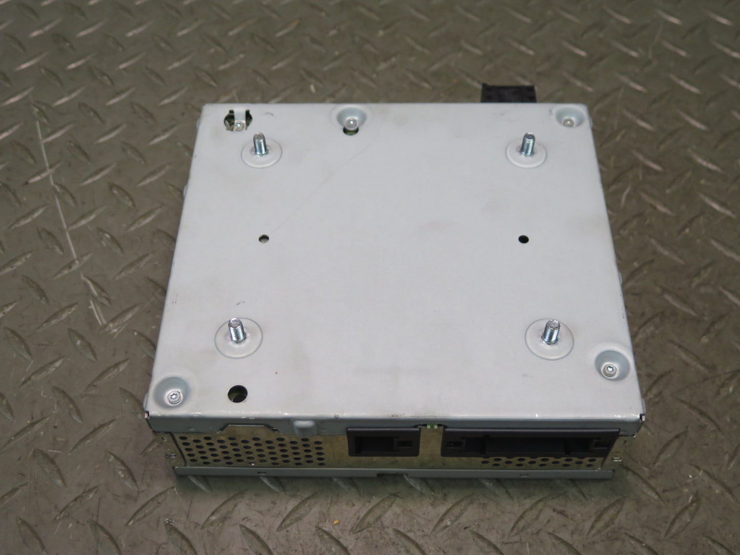 04-08 Mercedes R230 Sl-class Becker Audio Amplifier AMP 2208704189 OEM