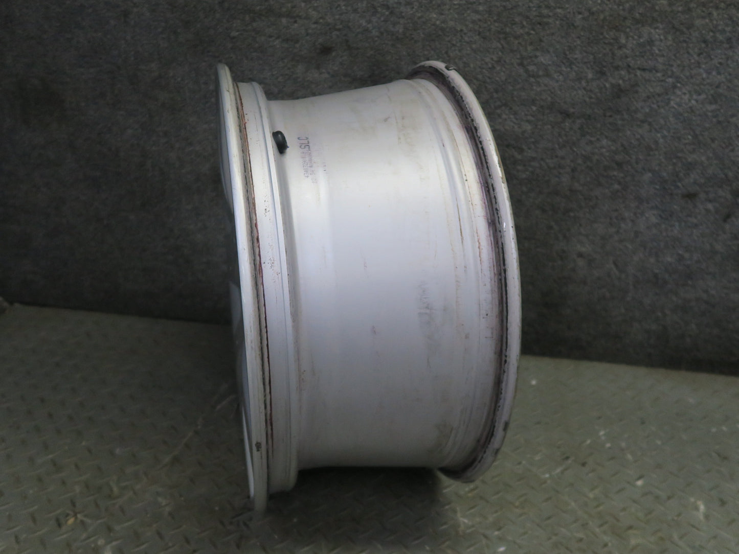 04-05 Nissan Z33 350Z Convert Factory Rear R17" Alloy Wheel Rim 17x8JJ ET33 OEM