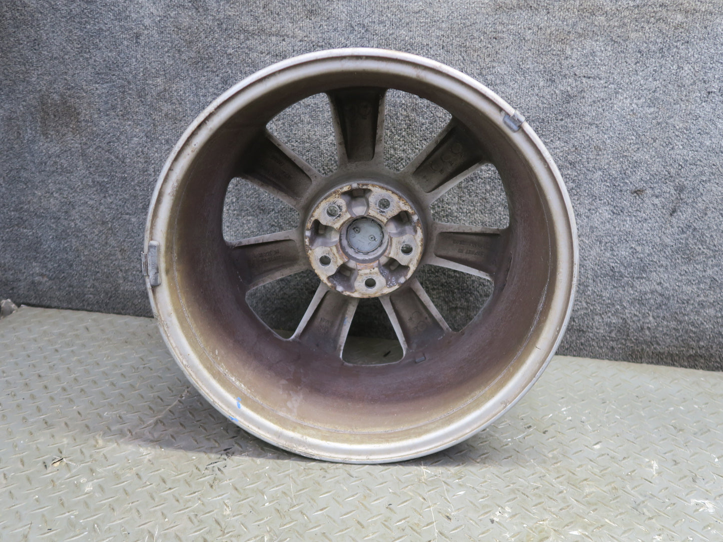 04-05 Nissan Z33 350Z Convert Factory Rear R17" Alloy Wheel Rim 17x8JJ ET33 OEM