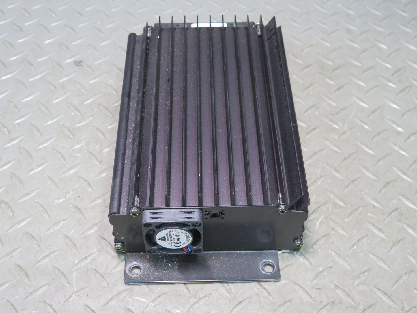 05-08 Mercedes R230 SL500 SL550 SL55 AMG Amplifier Audio AMP Bose 2308203889 OEM
