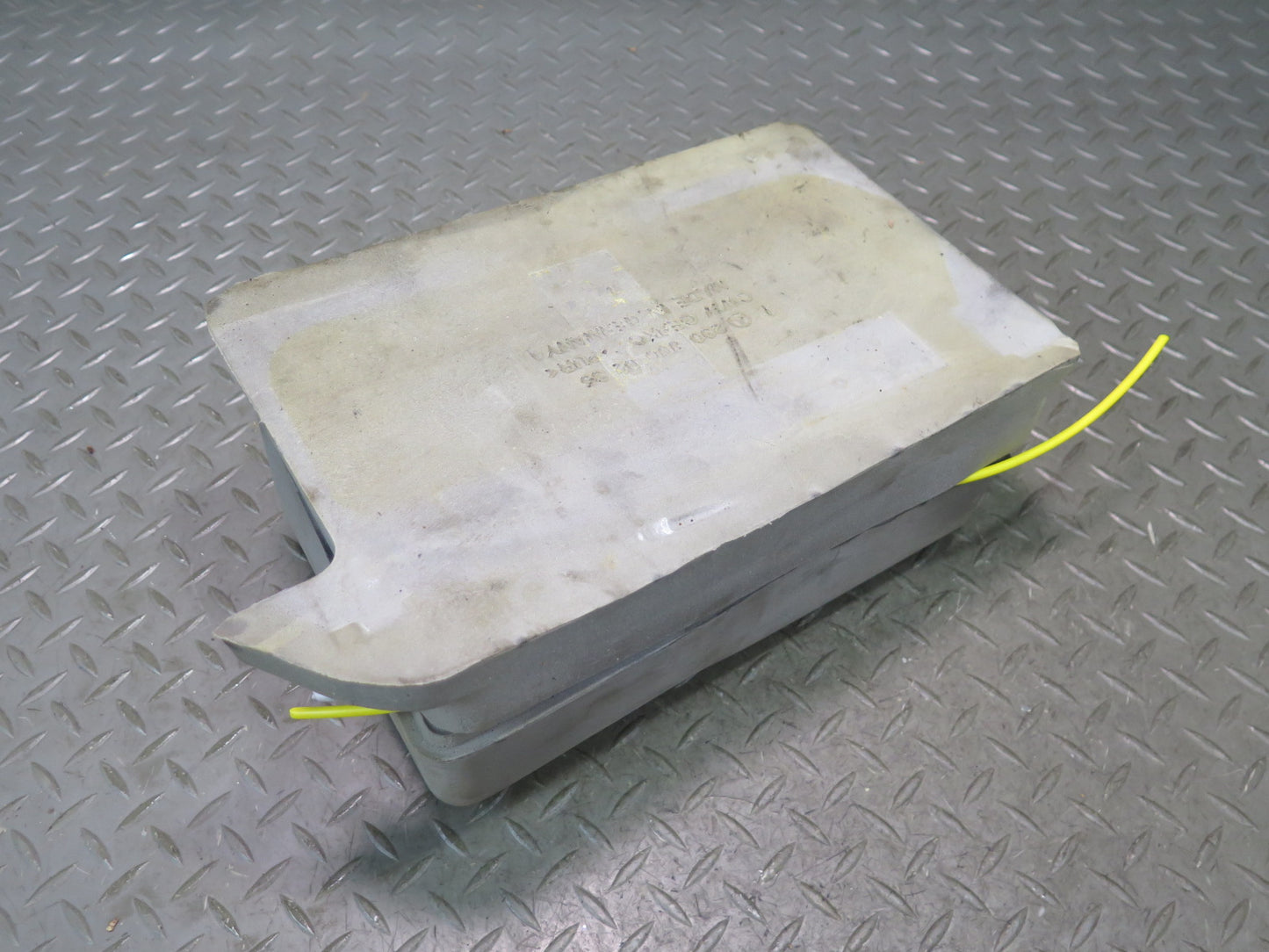 03-12 Mercedes R230 SL Central Lock Door Locking Vacuum Pump 2308000548 OEM
