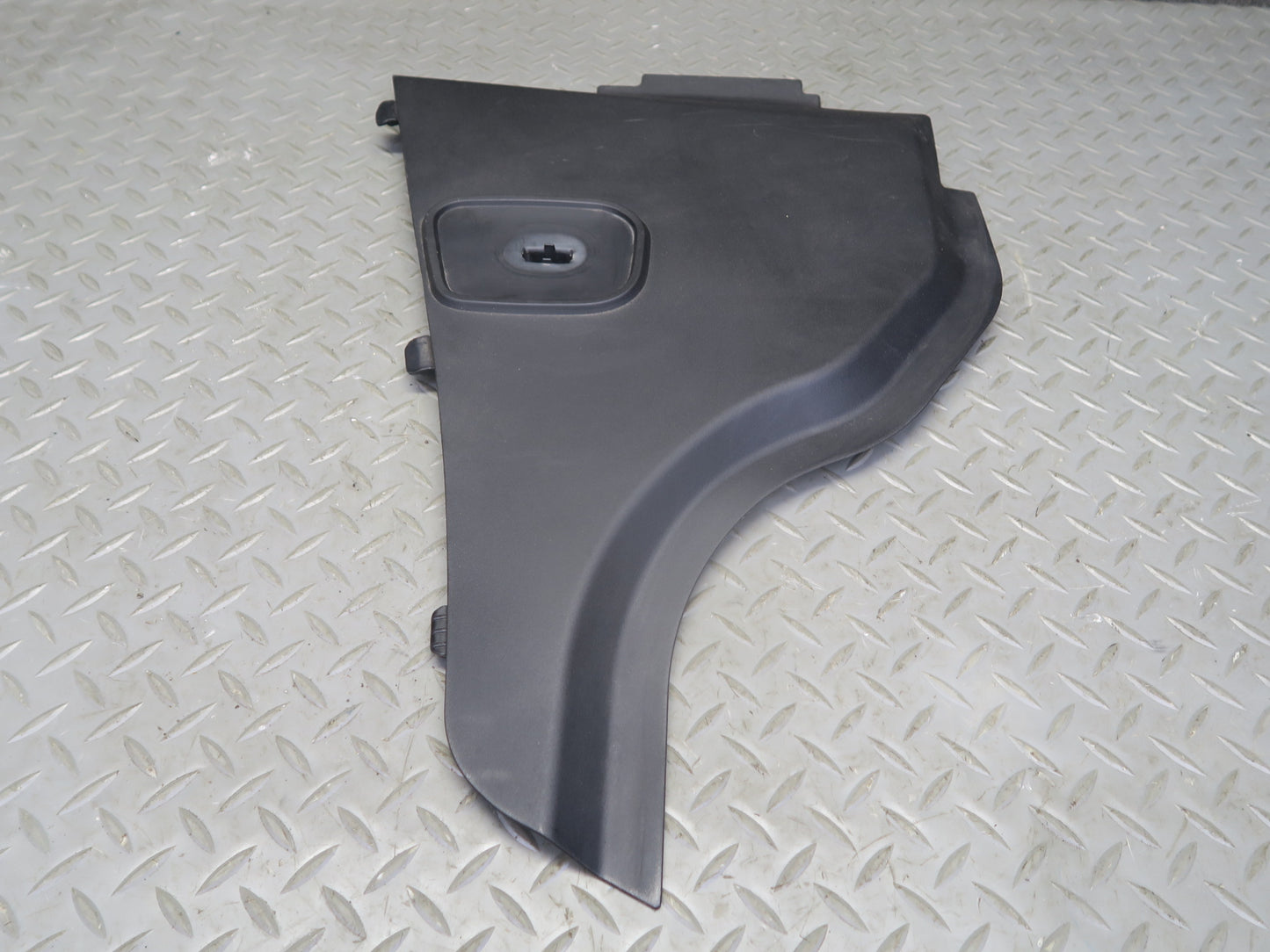 2017-2019 Mercedes X166 GLS450 Front Left Driver Side Cowl Grille Panel Trim