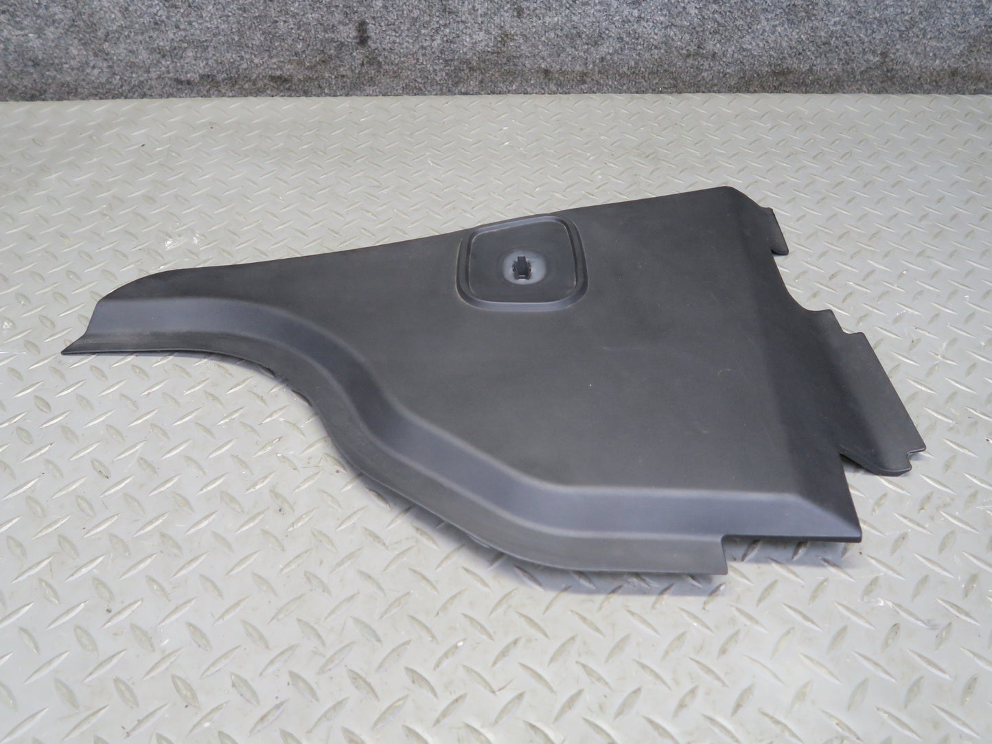 2017-2019 Mercedes X166 GLS450 Front Left Driver Side Cowl Grille Panel Trim