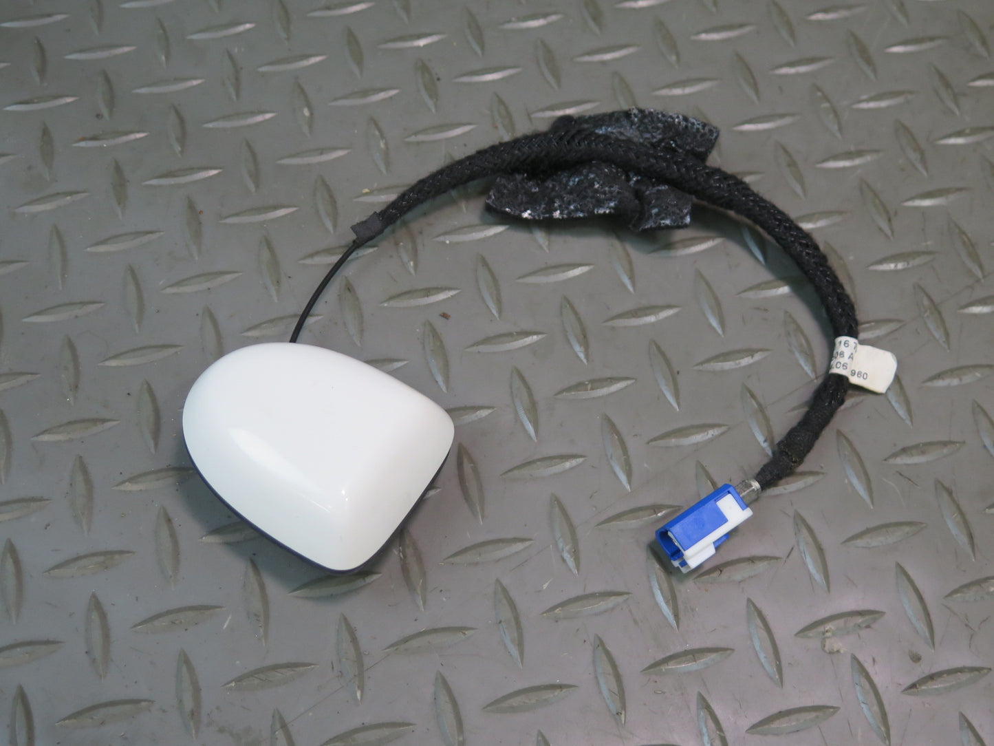 03-12 Mercedes R230 Sl-class Trunk GPS Navigation Antenna White OEM