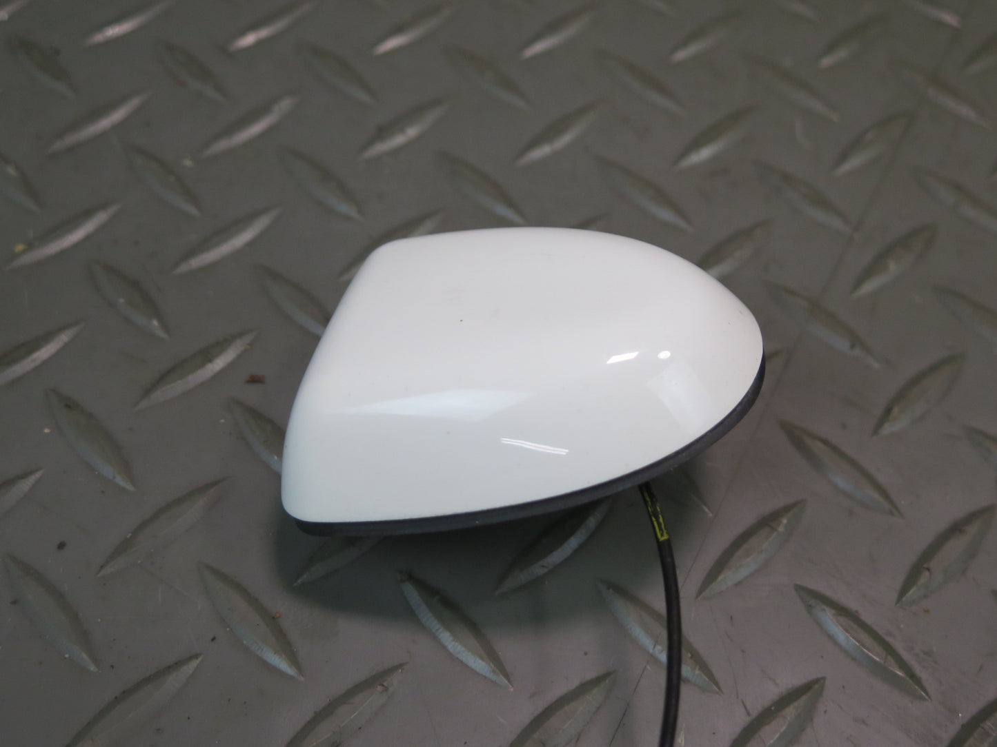 03-12 Mercedes R230 Sl-class Trunk GPS Navigation Antenna White OEM