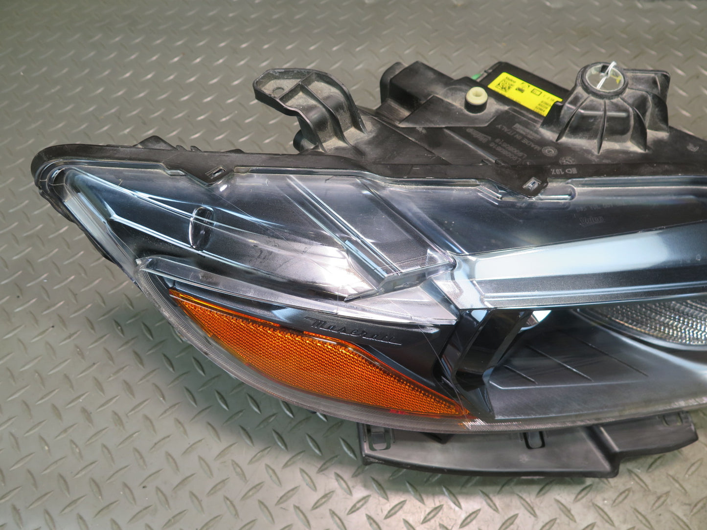 2017-2020 Maserati Levante M161 Front Right AFS Xenon HID Headlight Lamp