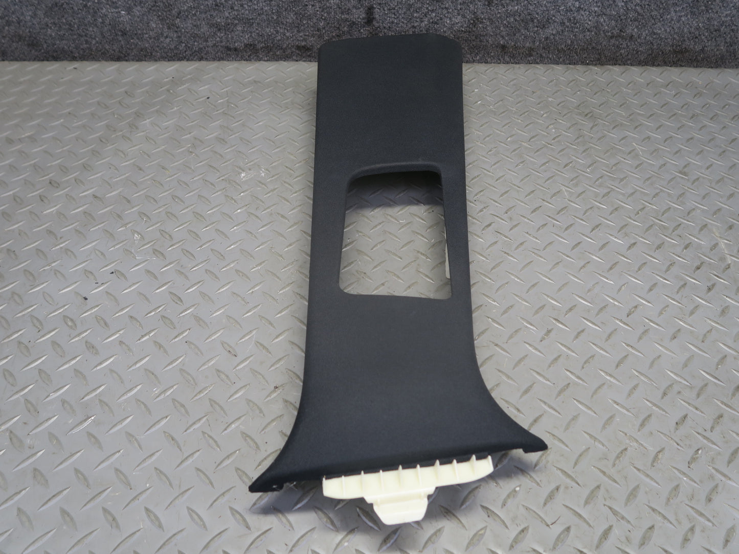 2013-2019 Mercedes X166 GLS450 Right & Left Side B Pillar Upper Trim Panel Set