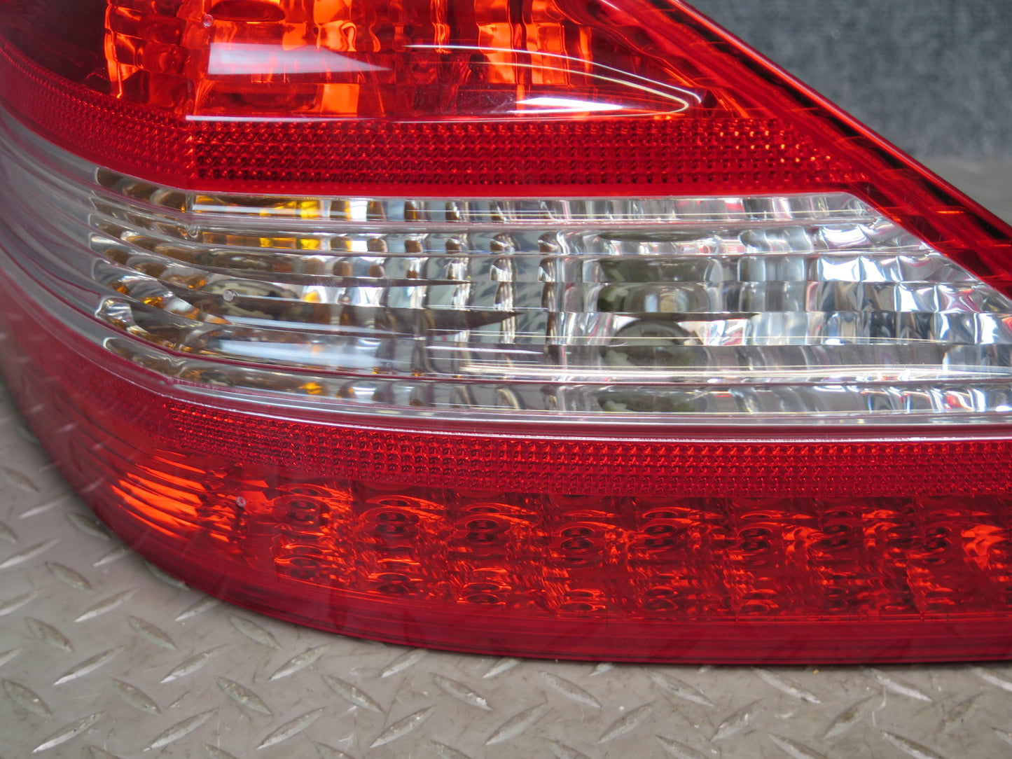 07-12 Mercedes R230 Sl-class Rear Left Tail Light Lamp 2308201164 OEM