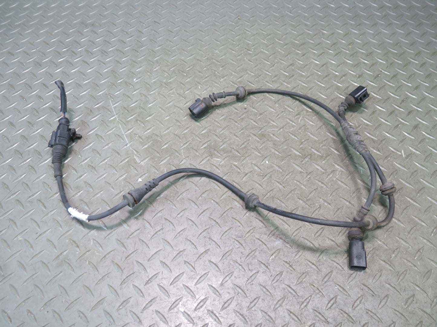 2003-2010 Porsche Cayenne 955 Rear Left Wheel ABS Speed Sensor